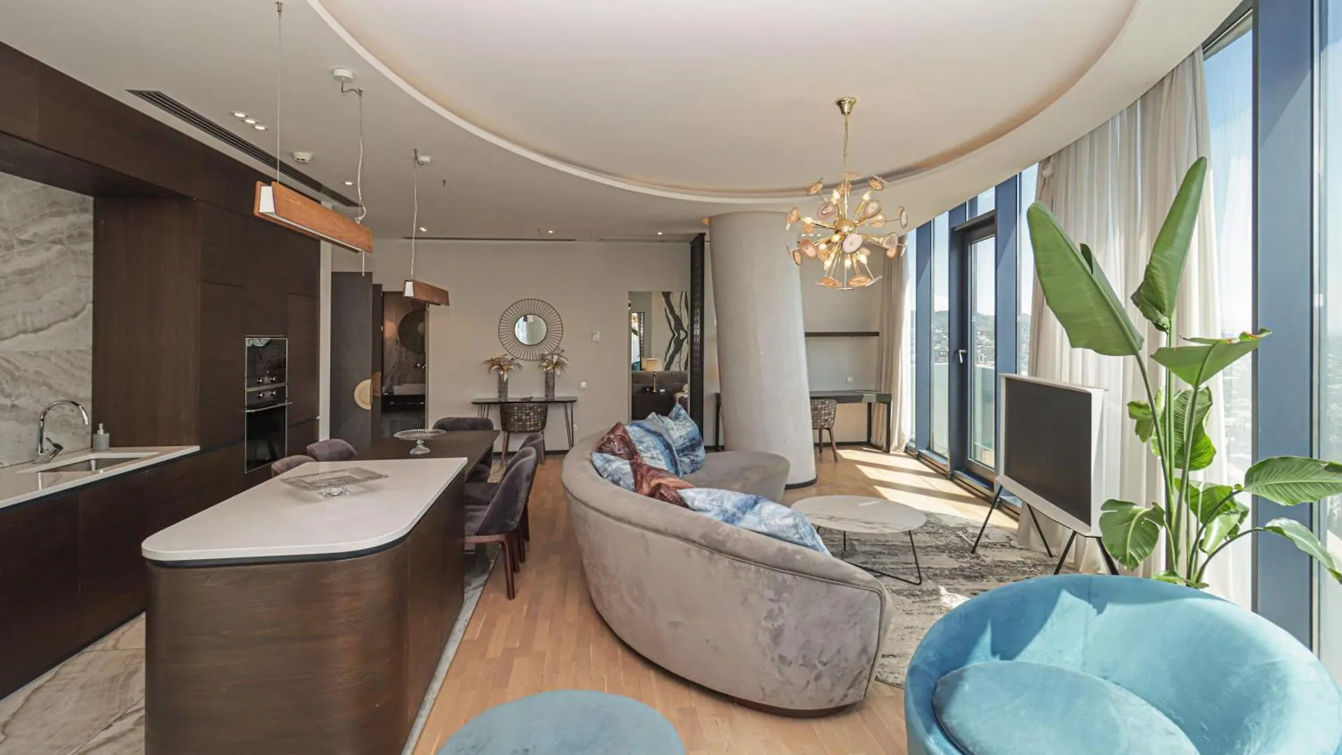 Luxury Hotel Apartment With Stunnig Views For 4 - By Wehost Tbilisi
