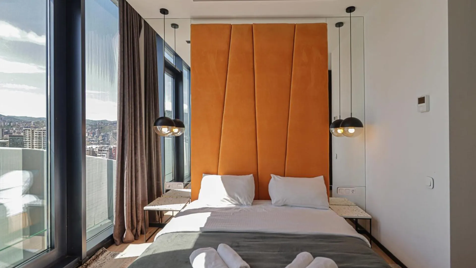 Luxury Hotel Apartment With Stunnig Views For 4 - By Wehost Tiflis Gürcistan