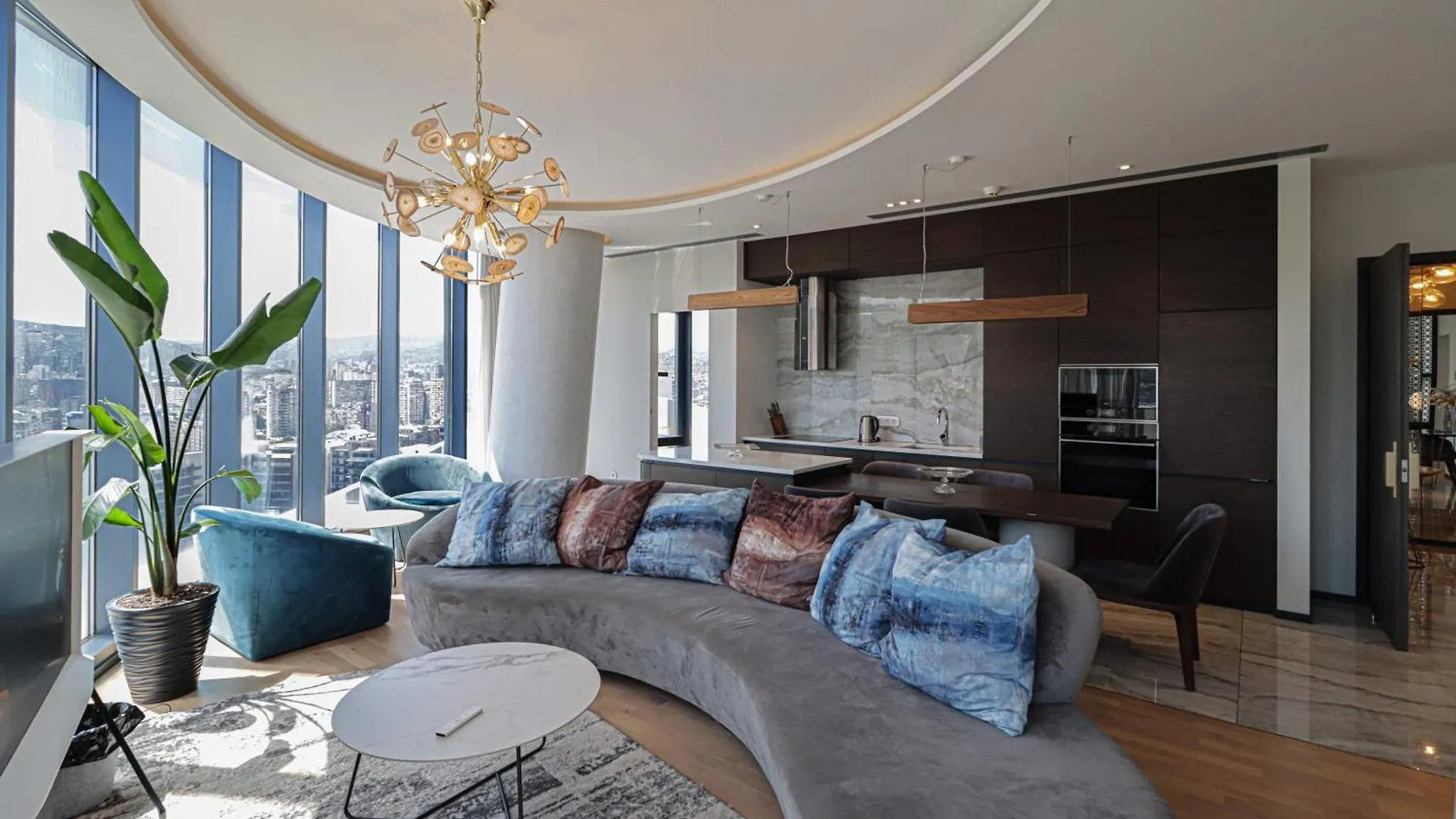 Luxury Hotel Apartment With Stunnig Views For 4 - By Wehost Tiflis