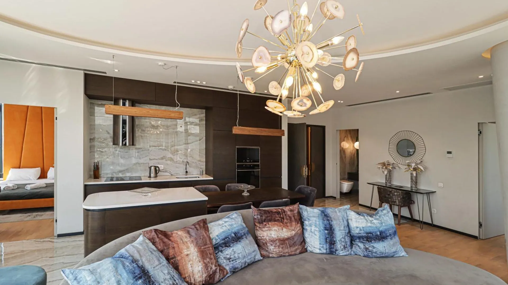 Luxury Hotel Apartment With Stunnig Views For 4 - By Wehost Tiflis